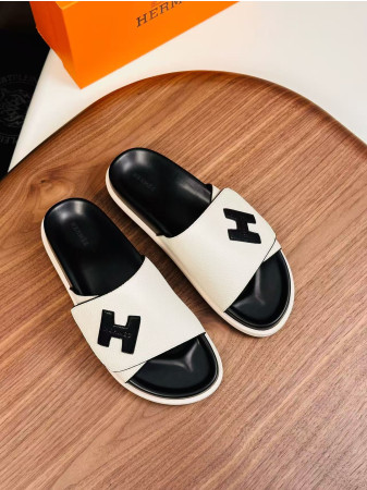 UA Hermès Sandals