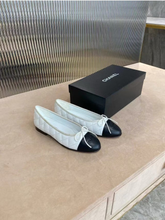 Ch*el BALLET FLATS  Aged Calfskin White & Black