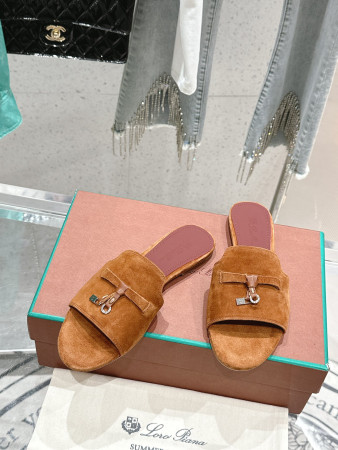 UA L**o p*ana Summer Charms Sandal