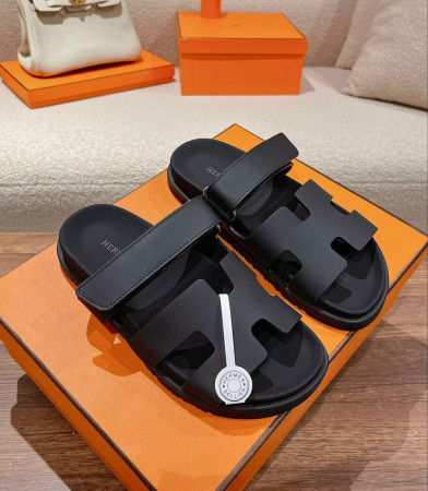 UA Hermès Chypre sandal