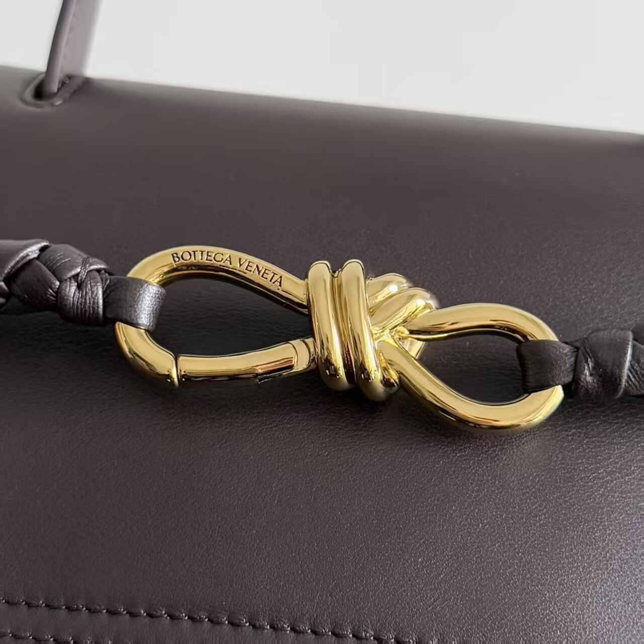 Bo*te*ga Ve*ne*ta Medium Ciao Ciao 34x26x15cm