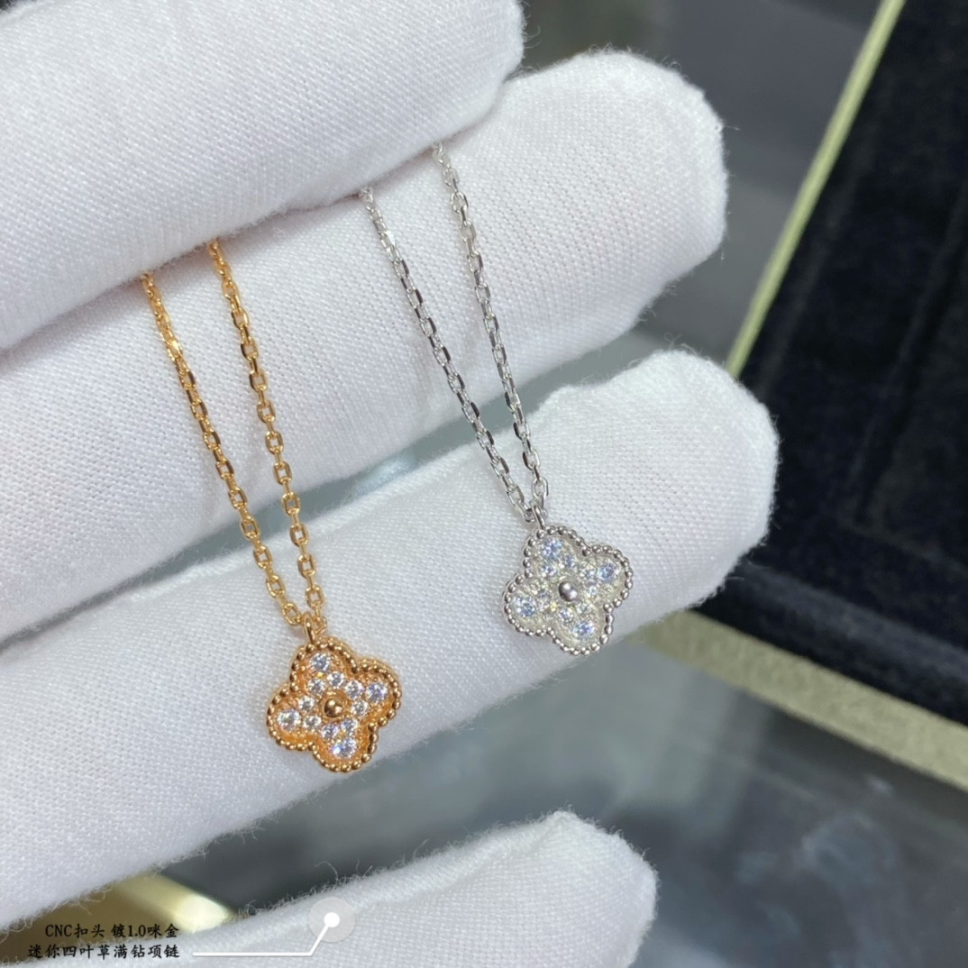 v*n cl*f & arpels mini Di*m*nd four-leaf clover necklace diameter approx 1.0cm,chain length approx 40+5cm