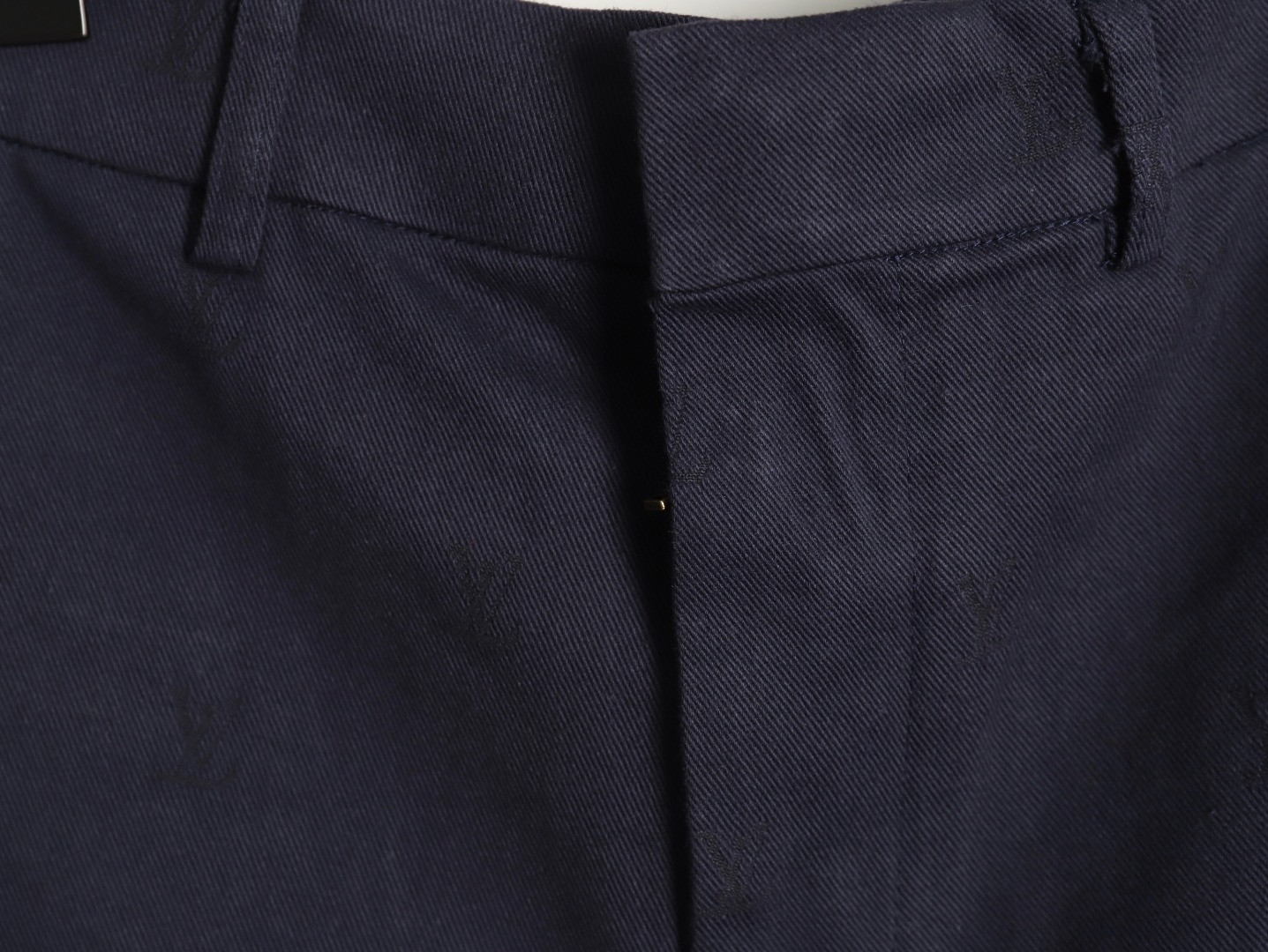 L0*is V*t0n LV 24ss shorts