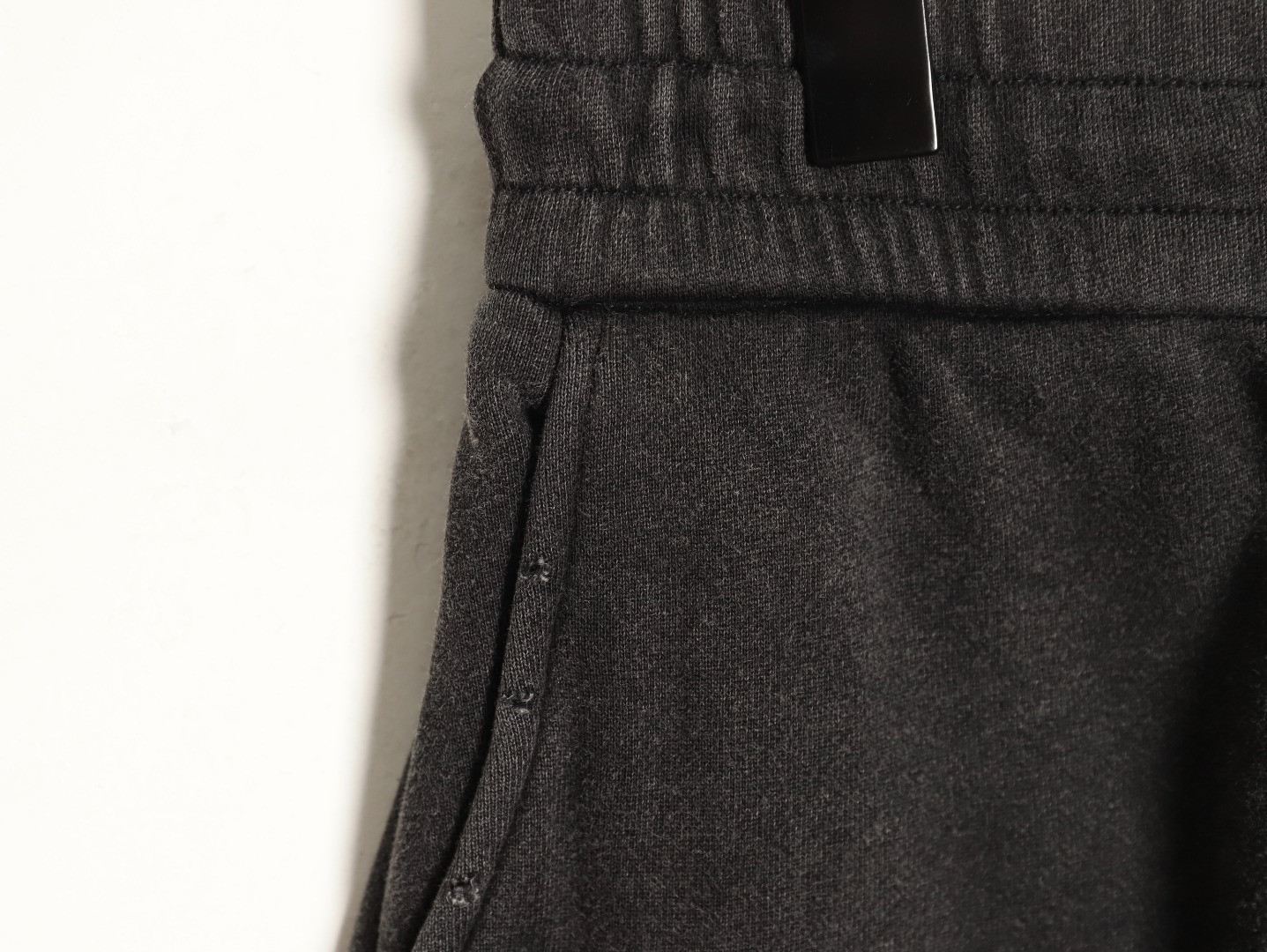 L0*is V*t0n LV Pants