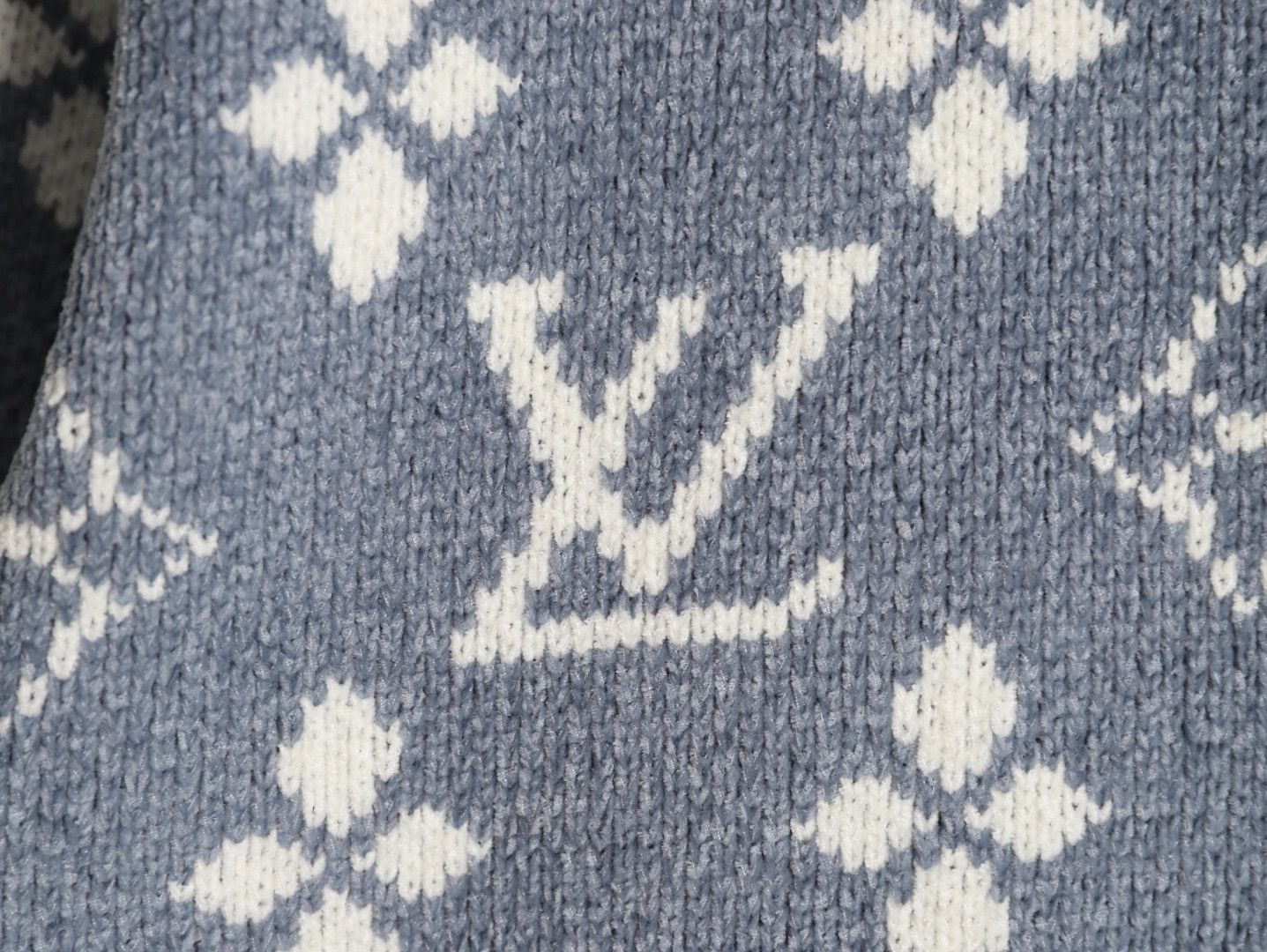 L0*is V*t0n LV 25ss Cardigan Sweaters