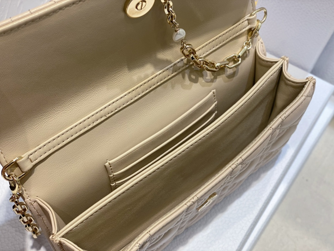 MISS D*0r Mini Handbag Beige Cannage Woven Pattern Lambskin S0980ONMJ-M116 21 x 11.5 x 4.5 cm