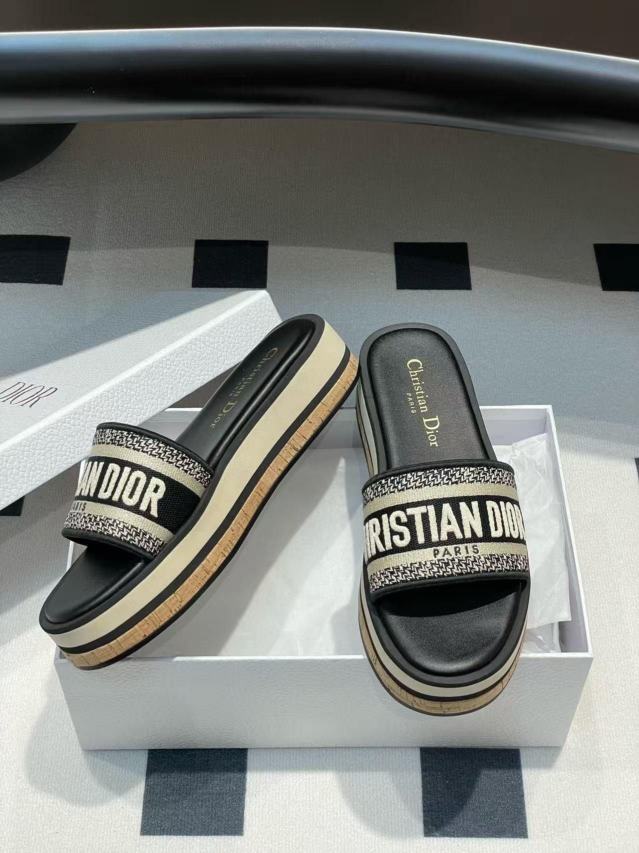 UA D*0riviera Dway Platform Slide