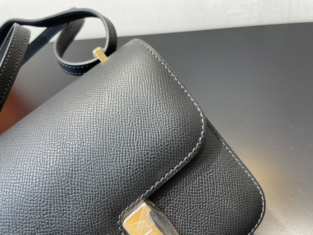 H**mes Constance 24 Black Epsom 9.4" x 5.9" x 3"