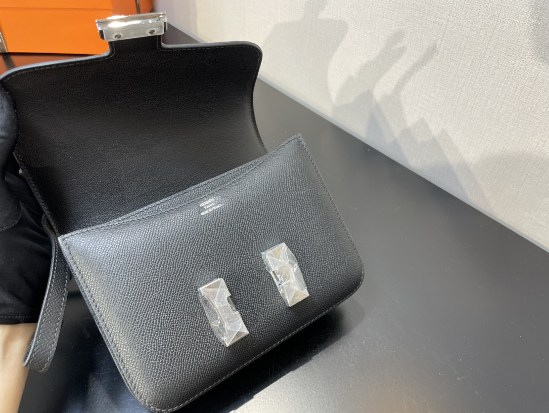 H**mes Constance 24 Black Epsom 9.4"x5.9"x3"