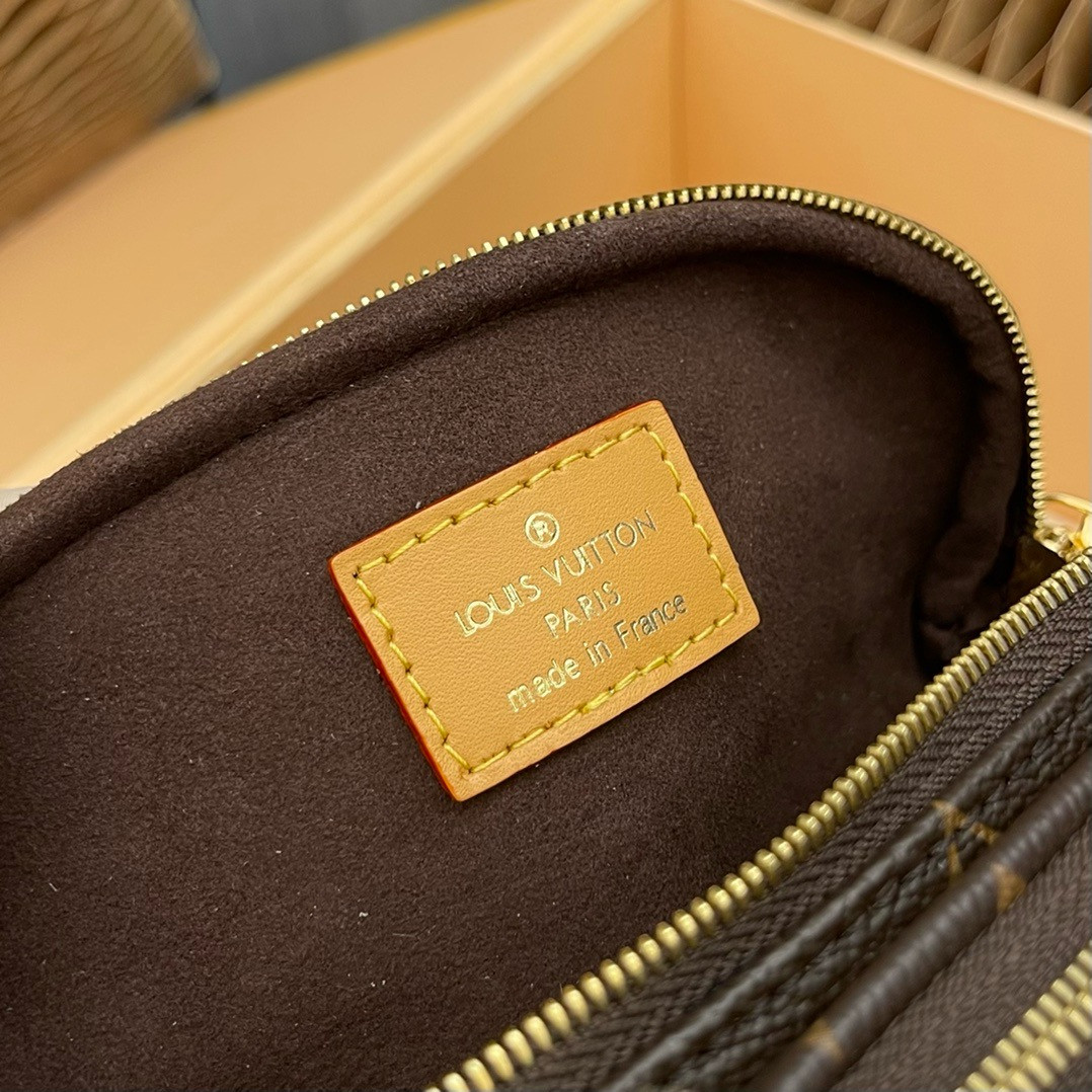 LV M82335 Mini Bumbag 6.7 x 4.7 x 3.7 inches