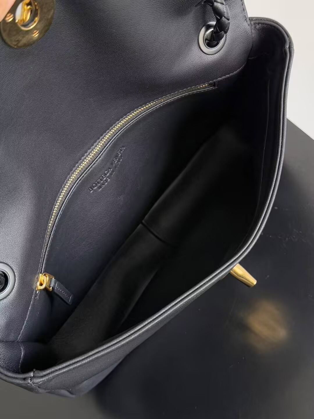 Bo*te*ga Ve*ne*ta Madison 16x27x6cm