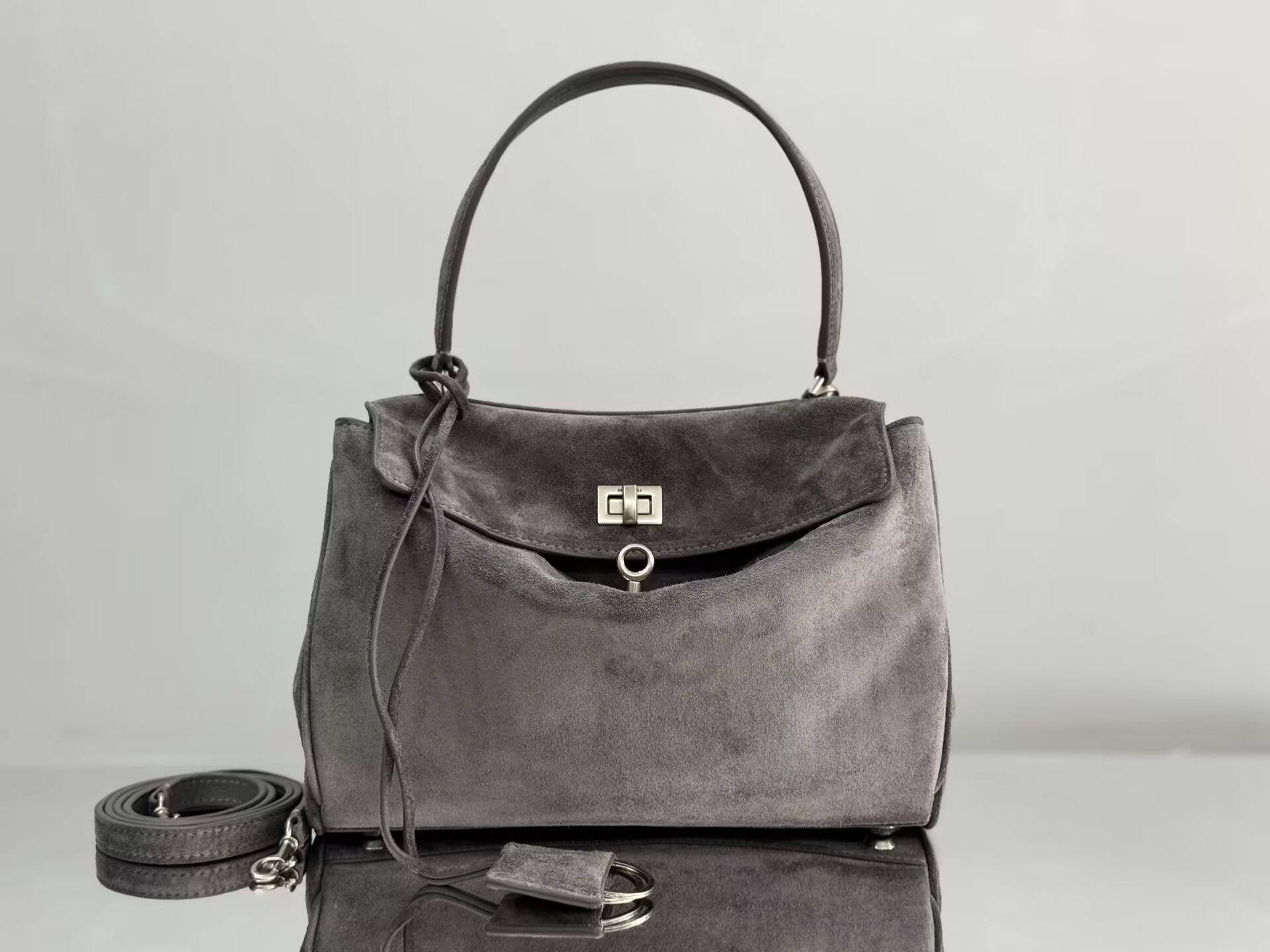 Ba*len*cia*ga Rodeo Small 29x20x10cm