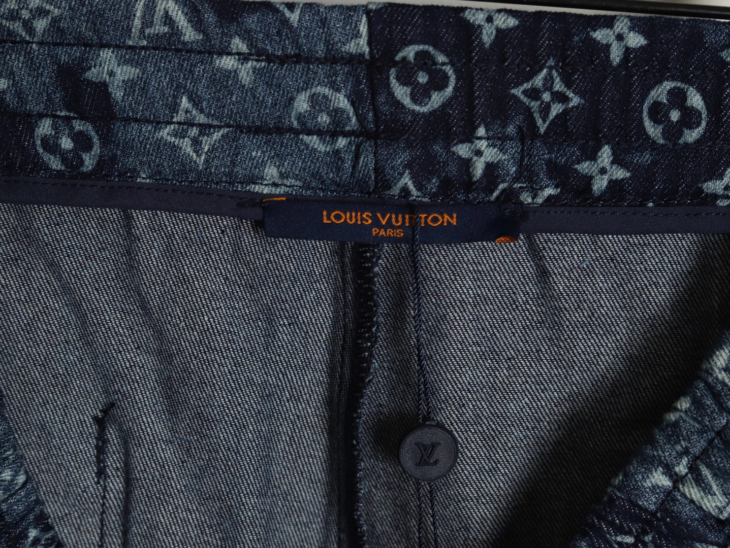 L0*is V*t0n LV 25ss shorts