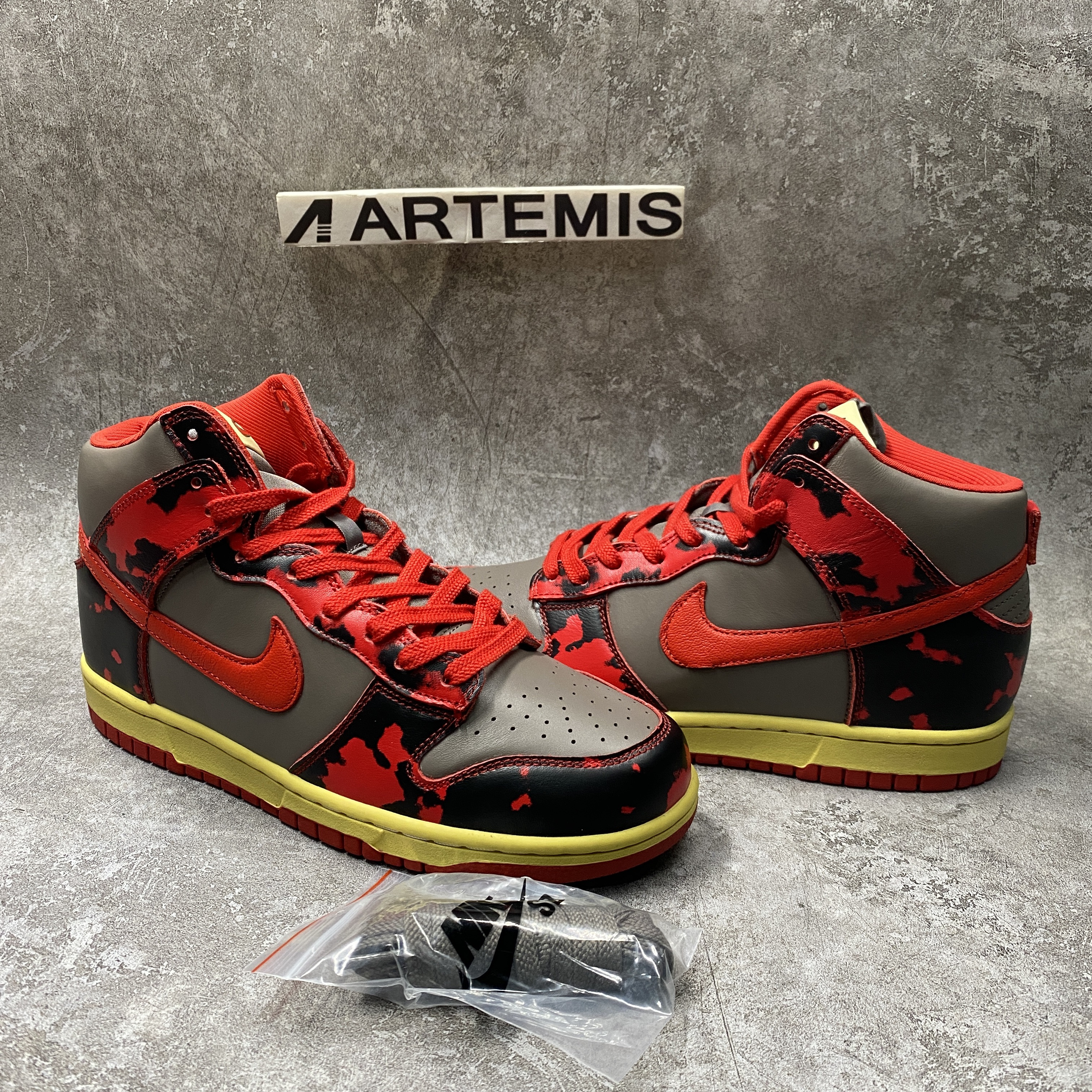 Nike Dunk High 1985 Red Acid Wash