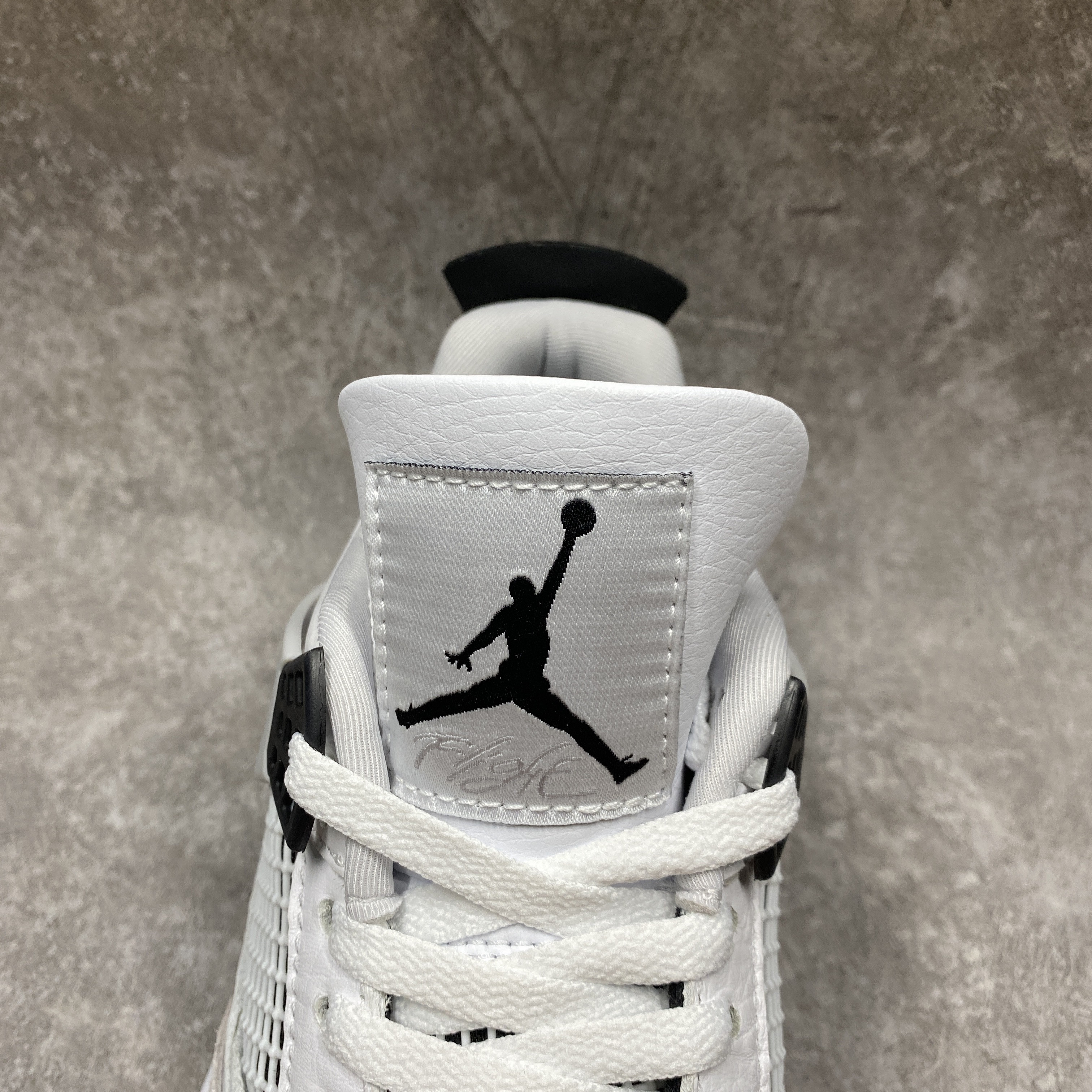 Air Jordan 4 Reto Military Black