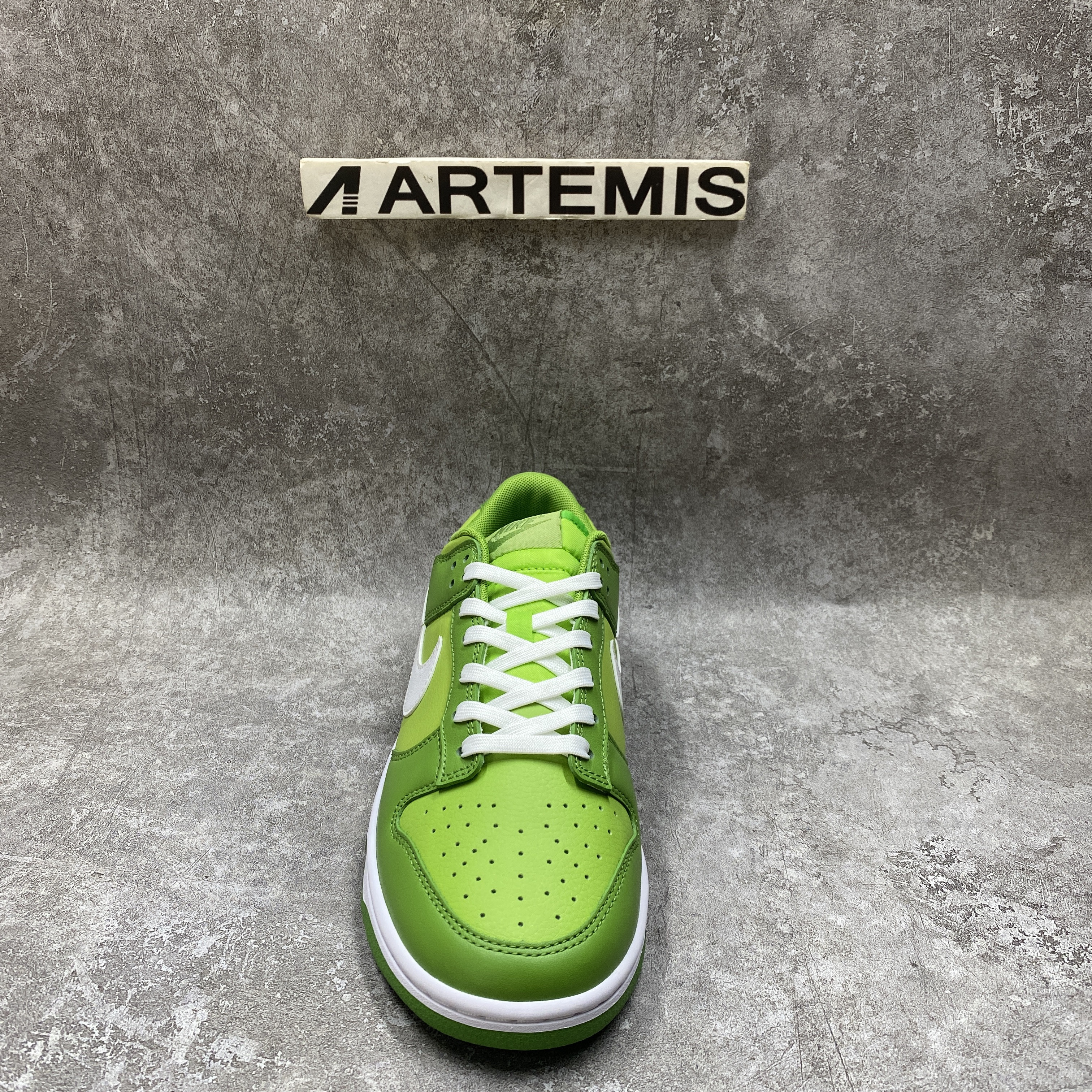 Nike Dunk Low Chlorophyll