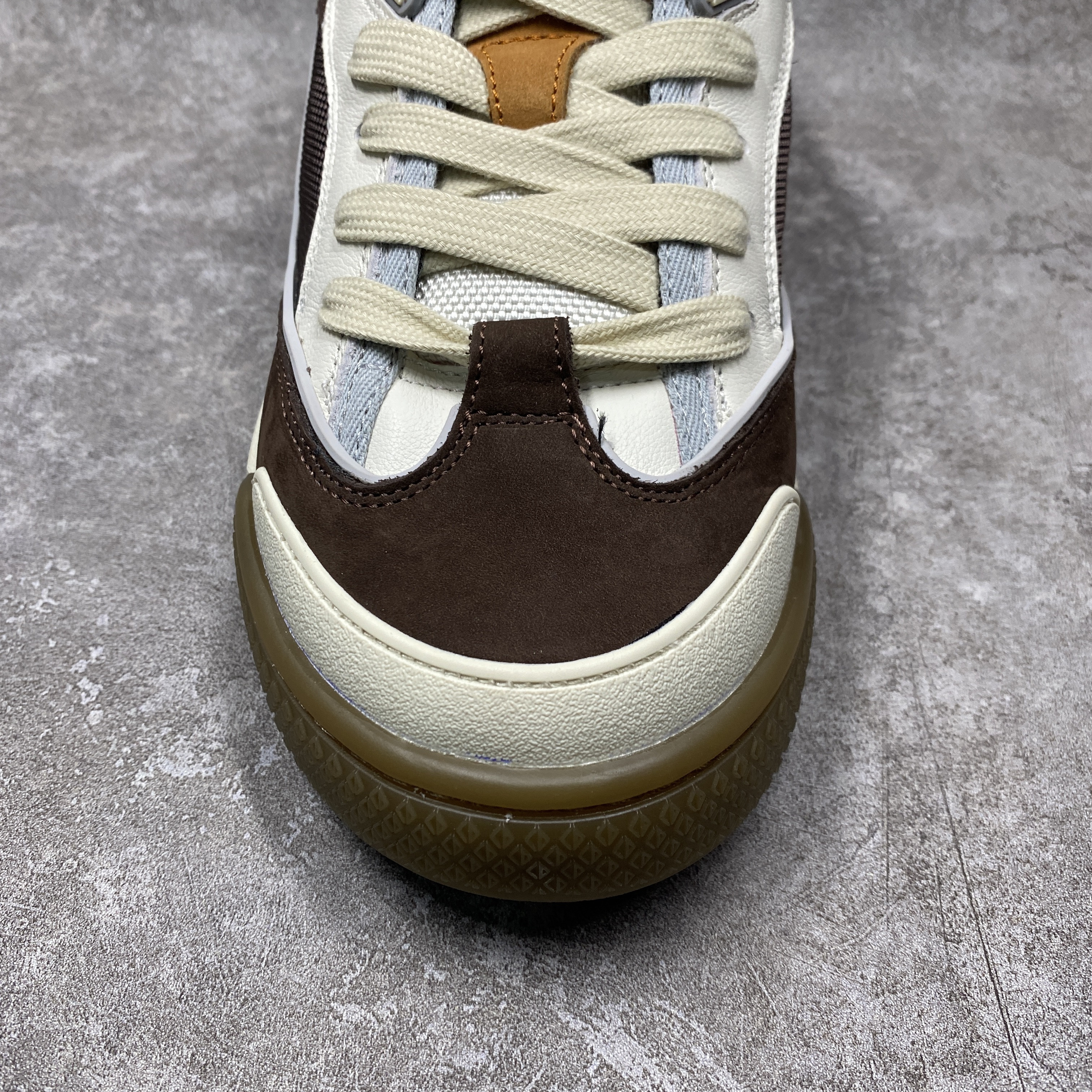 D*0r B713 CACTUS JACK Mocha White