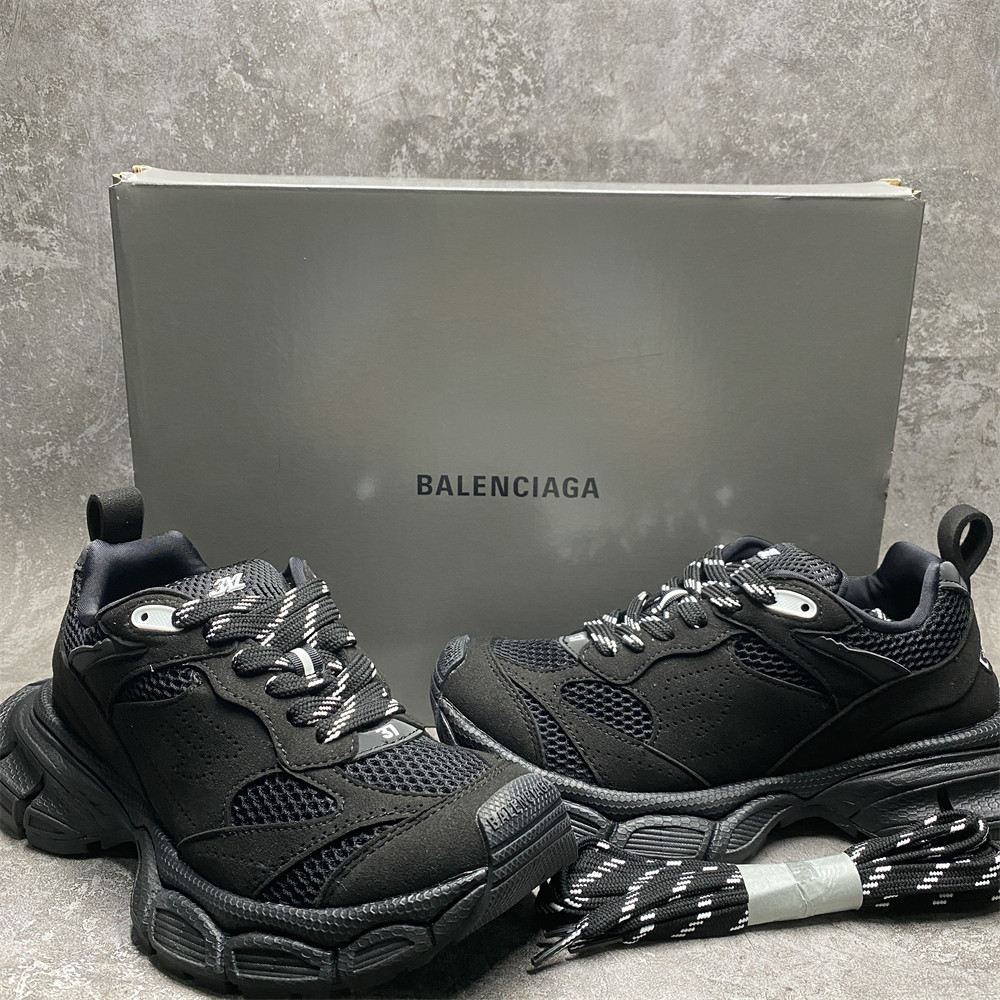 Balenciga  3XL SUEDE BLACK