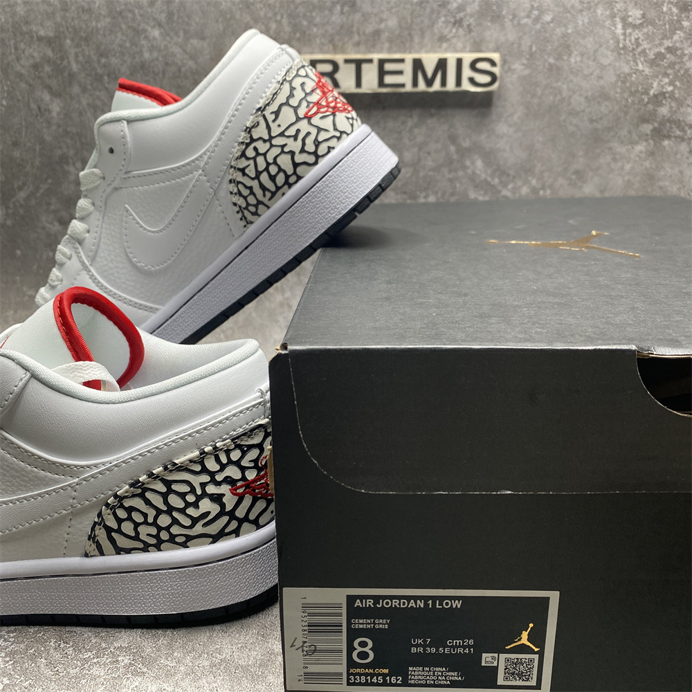 AIR JORDAN 1 PHAT LOW 