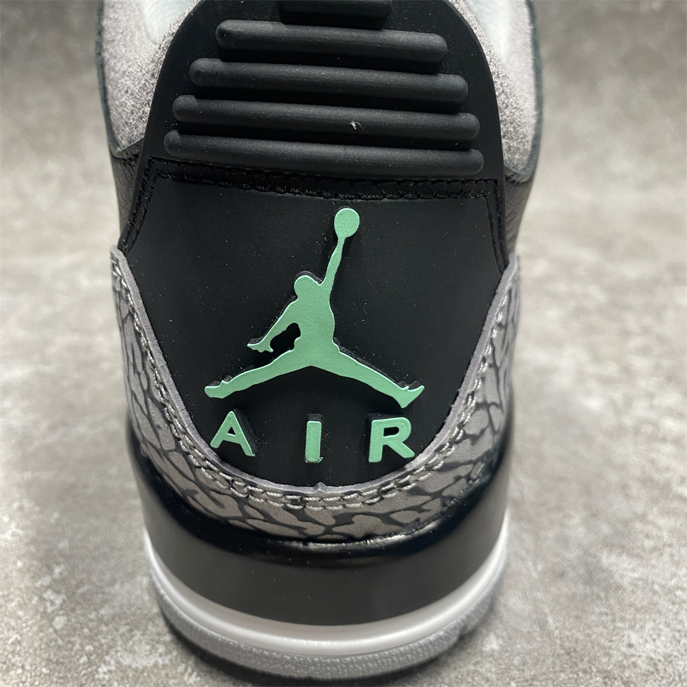 AIR JORDAN 3 RETRO 