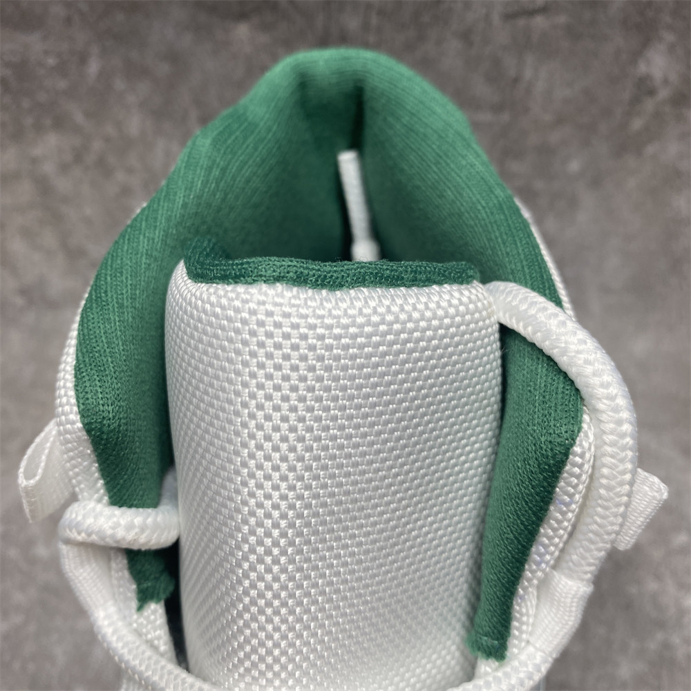 AIR JORDAN 11 RETRO LOW Green