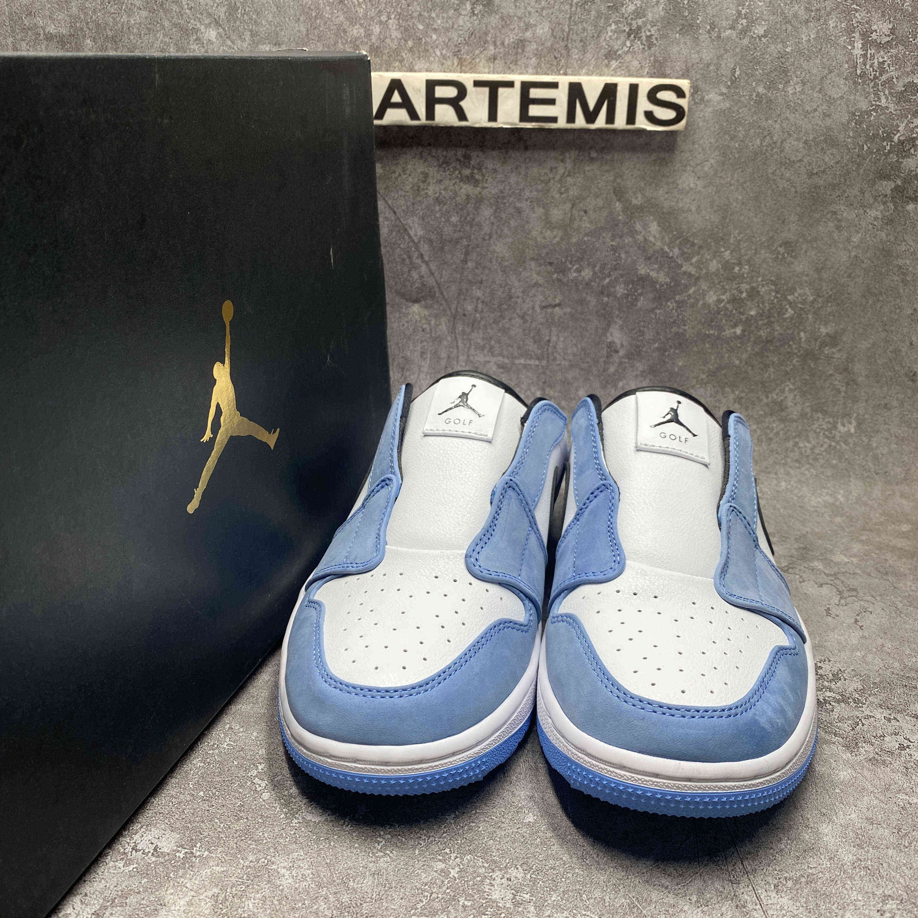 UA AIR JORDAN MULE GOLF UNIVERSITY BLUE NOW AVAILABLE