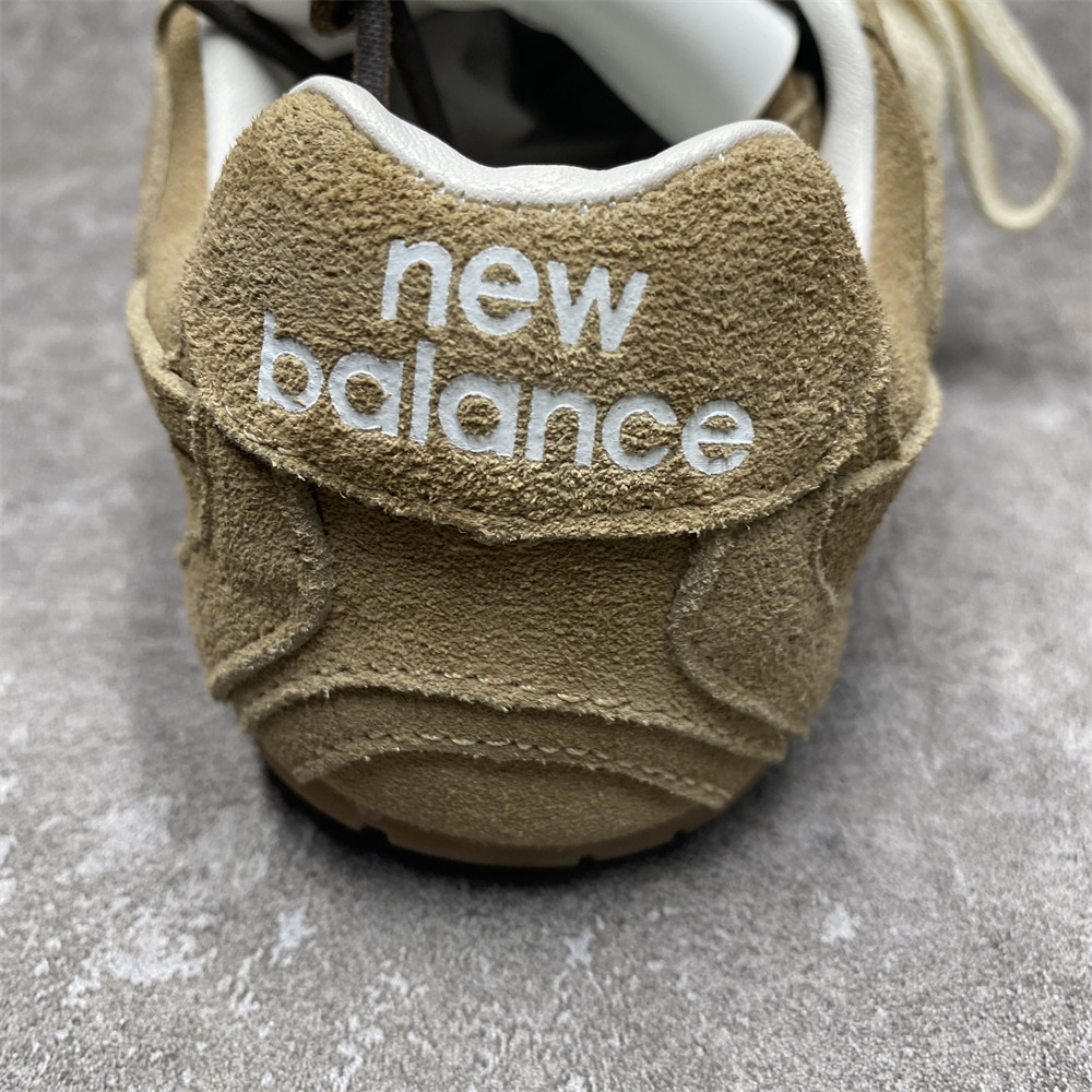 UA Miu Miu x New Balance 530 SL 