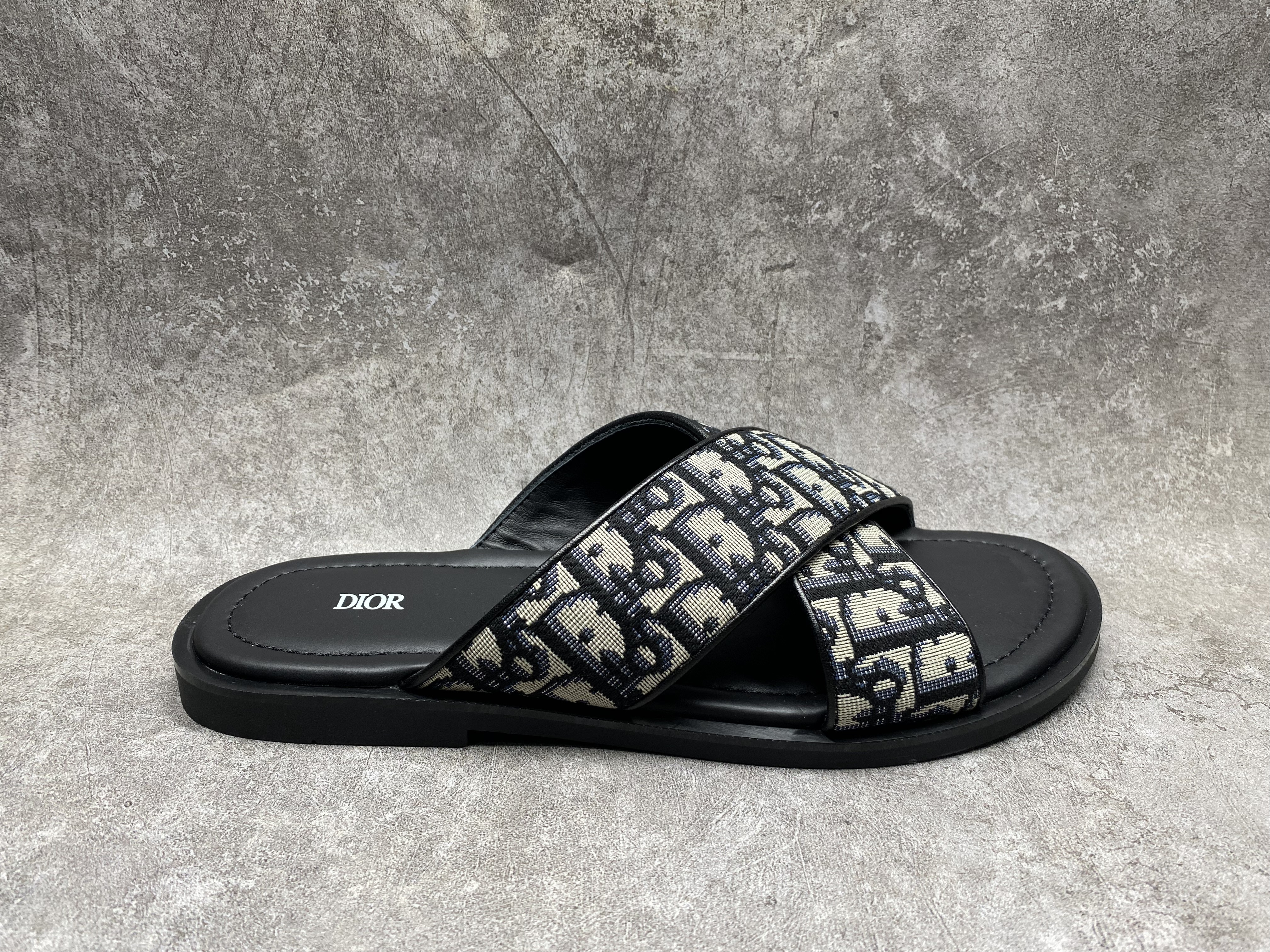 UA D*0r Alias Sandal