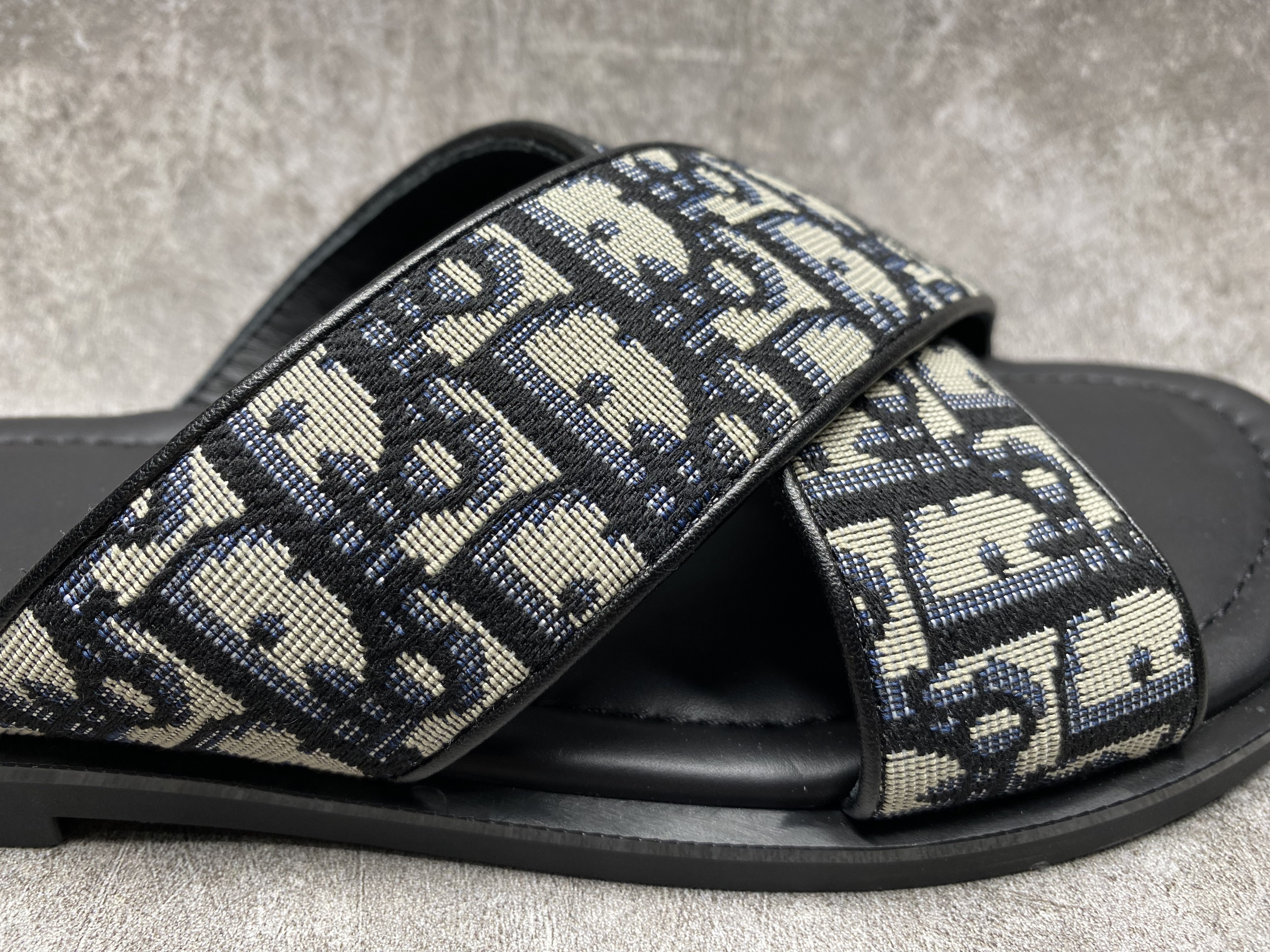 UA D*0r Alias Sandal