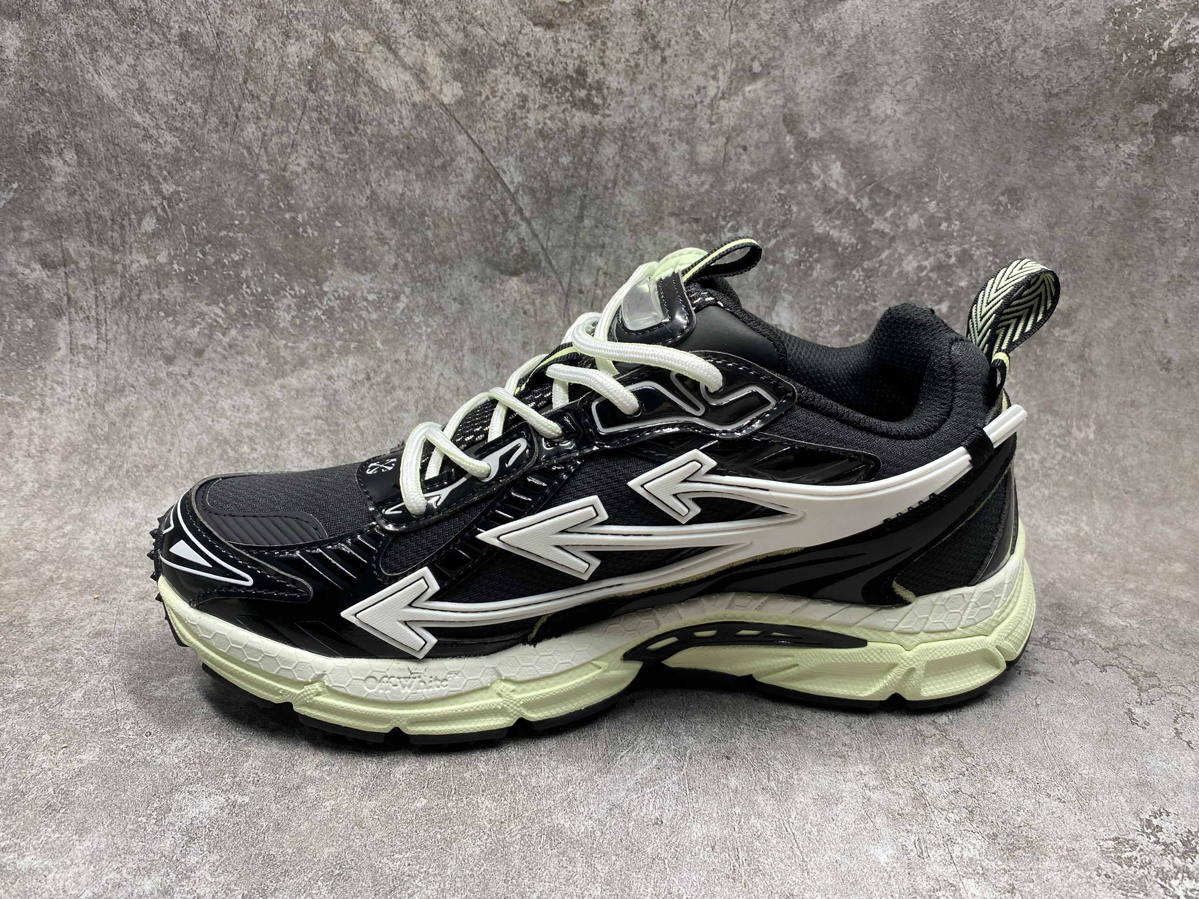 UA Off-White "BE RIGHT BACK"