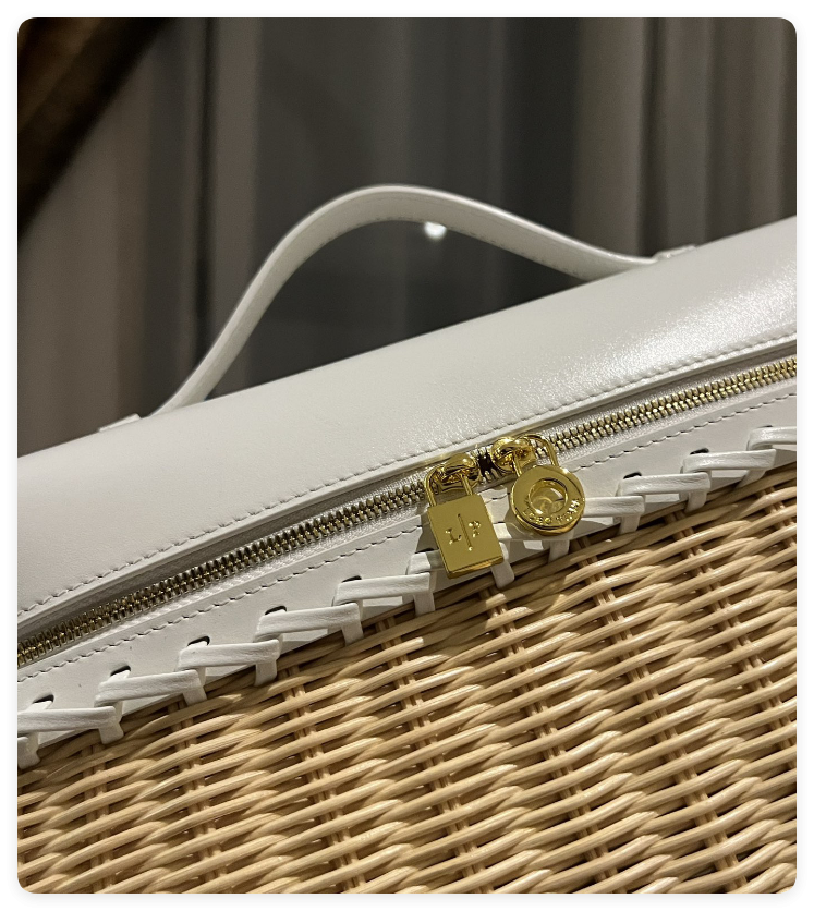 L**o p*ana Extra Pocket L27 Wicker Bag 27 x 10 x 16cm