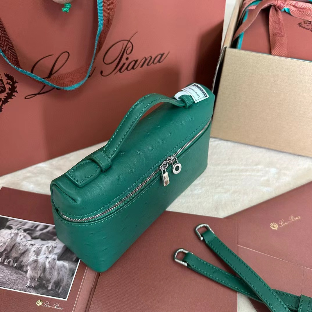 L**o p*ana Extra Pocket L19 Ostrich-grained Leather 11x19x6.5cm