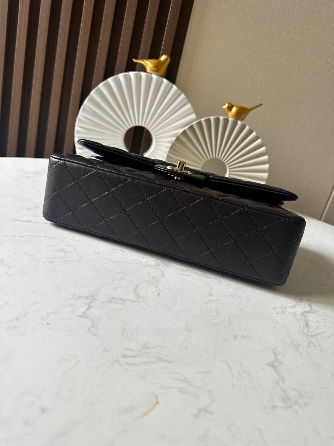 Ch*el CLASSIC HANDBAG Gold Metal 15.5×25.5×6.5cm