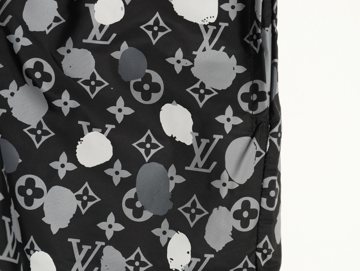 L0*is V*t0n LV 25SS shorts