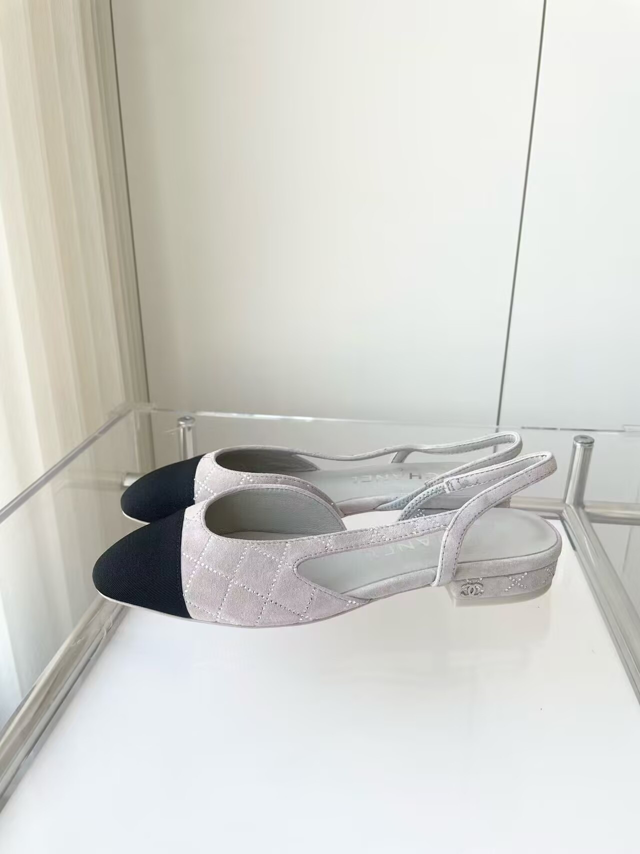 UA Ch*el SLINGBACKS FLAT