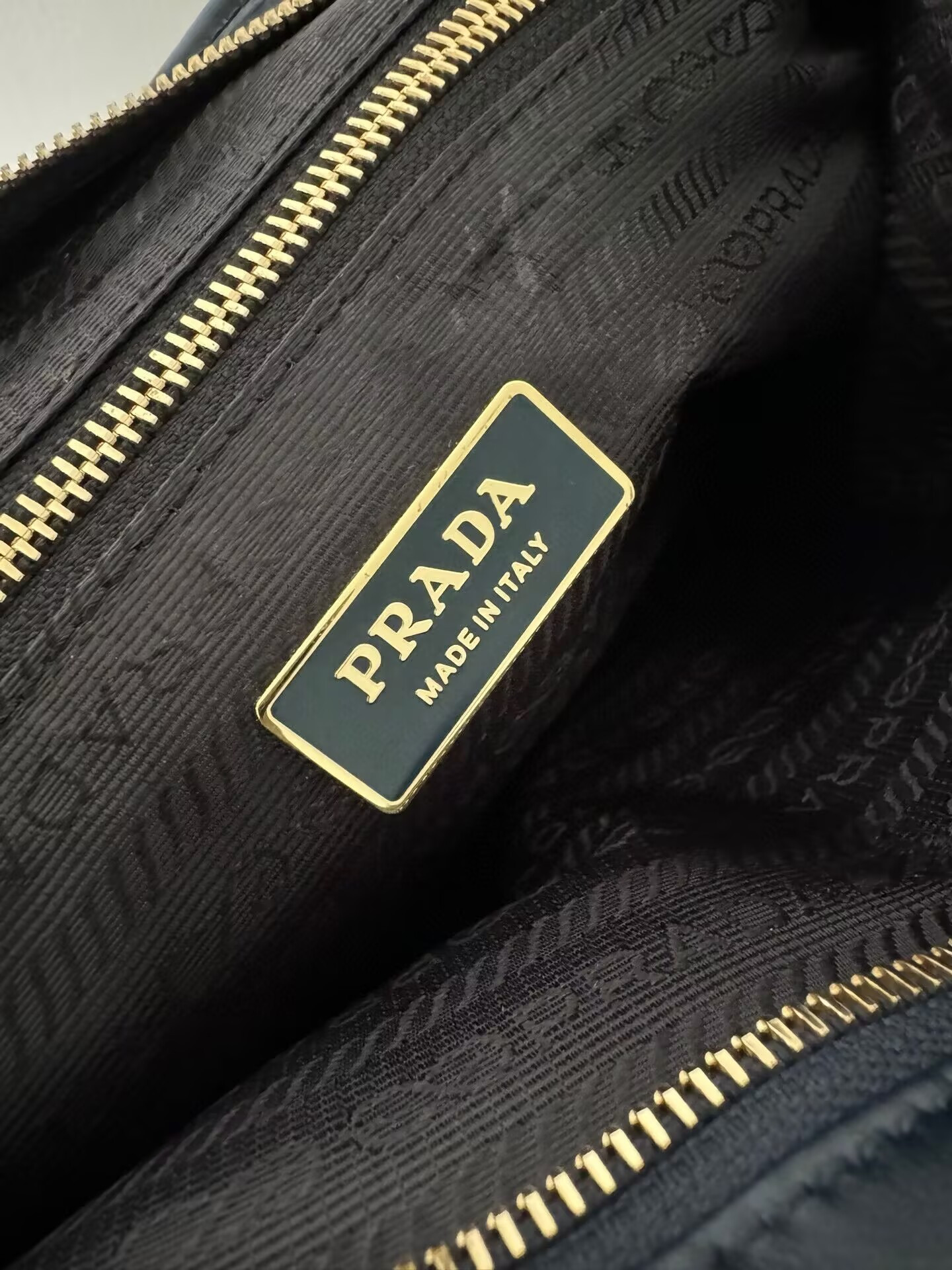 Pra*a Bonnie large leather handbag in Gray-blue 24x38x12cm