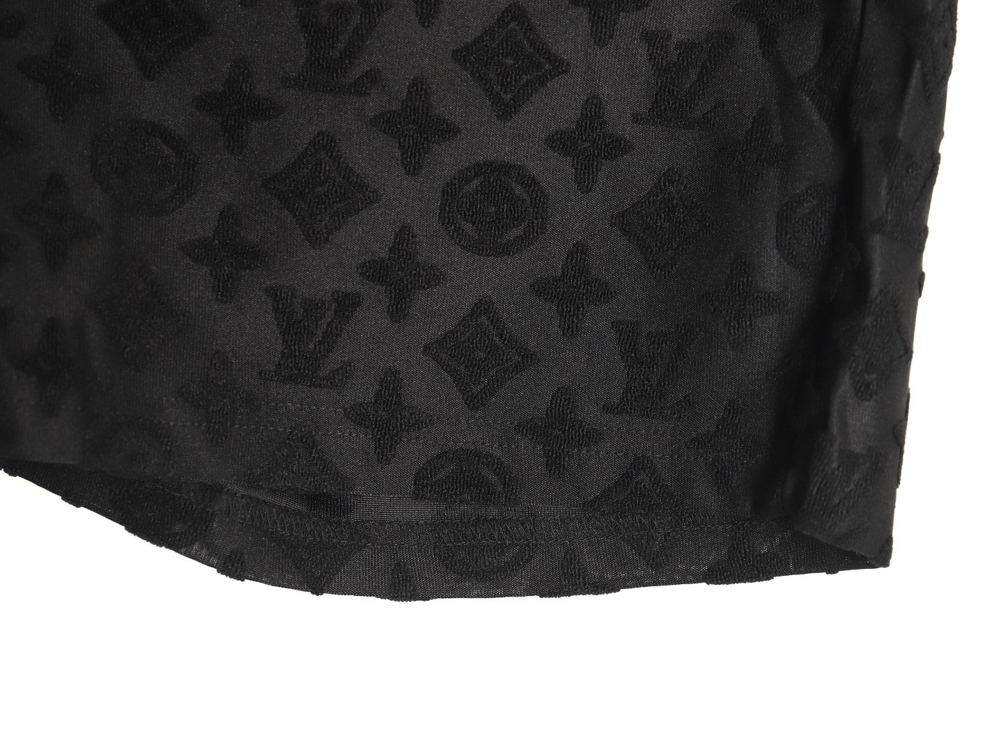 L0*is V*t0n LV 24ss shorts