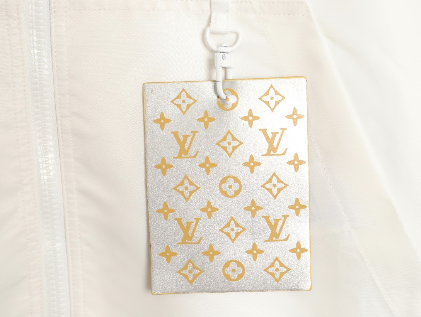 L0*is V*t0n LV Reversible Coats