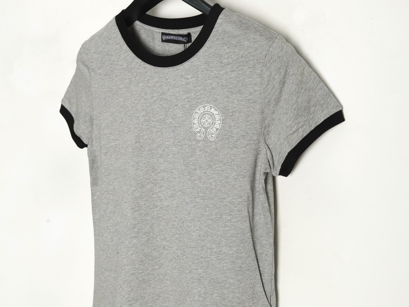 Ch**me He**ts 25SS Short-sleeved T-shirt