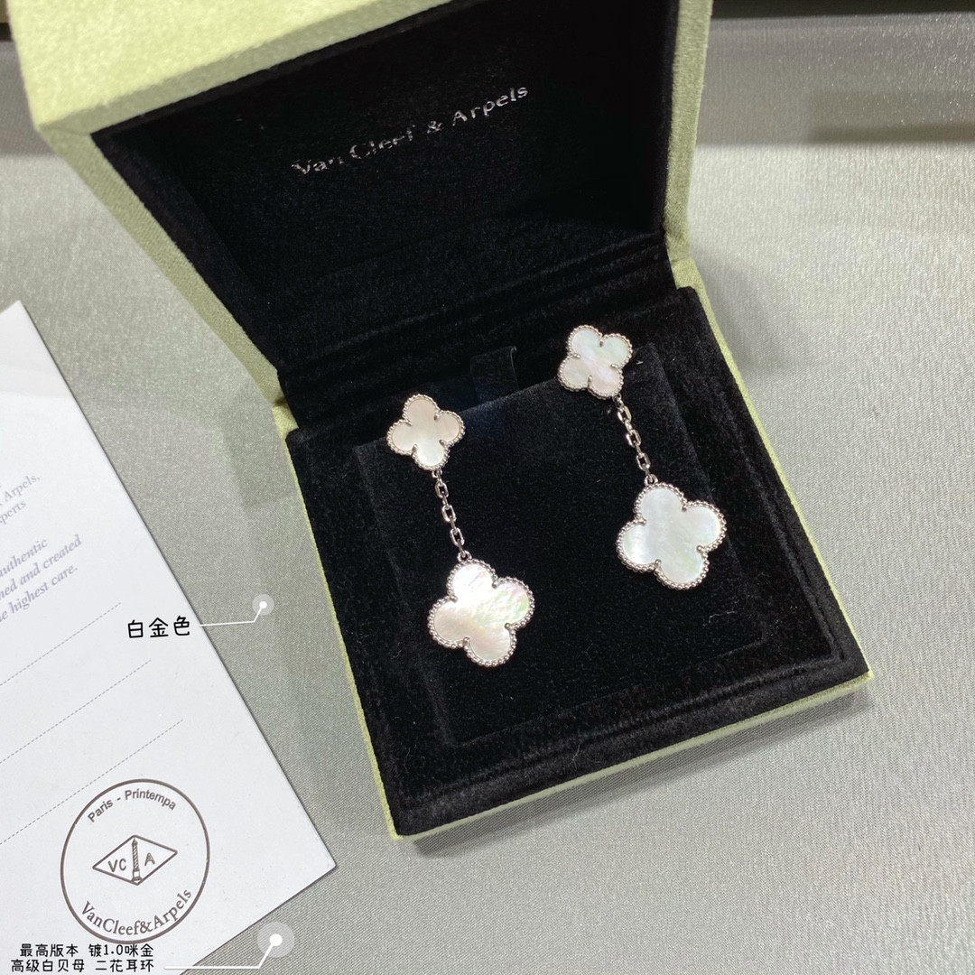 V*N CL*F & Arpels High-grade white Fritillaria Two Flowers Earrings