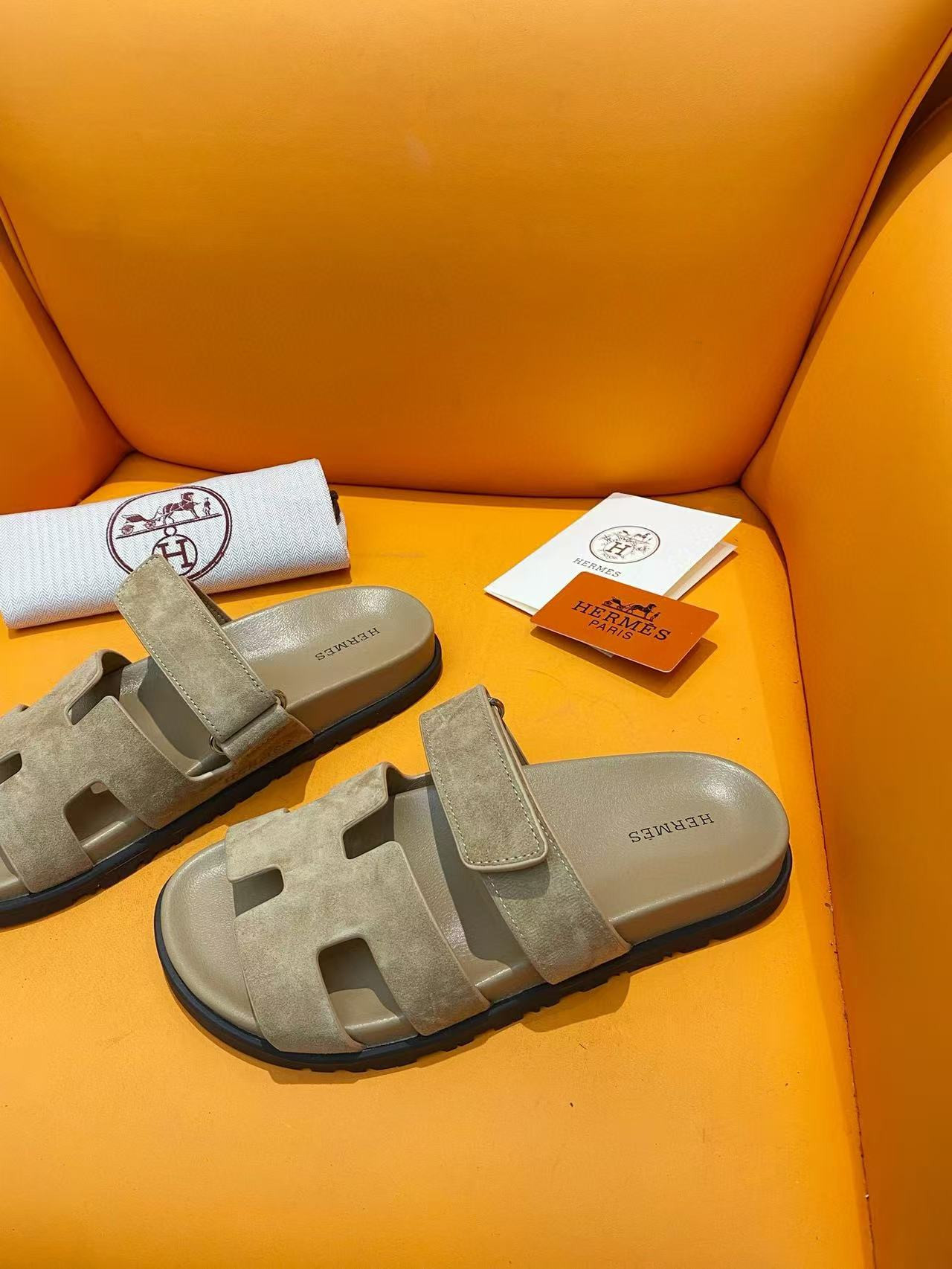 UA Hermès Chypre Sandal