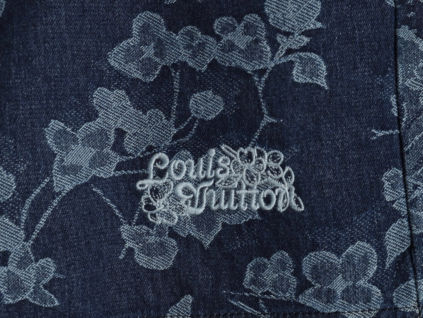 L0*is V*t0n LV 25SS shorts