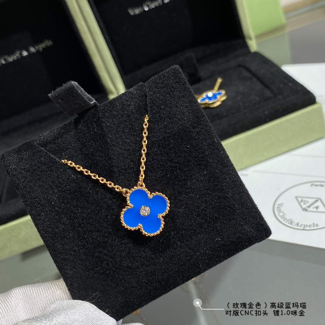 V*N CL*F & Arpels Medium Sapphire Blue Agate Clover Necklace Diameter approx 1.5cm,Chain length approx 40+5cm