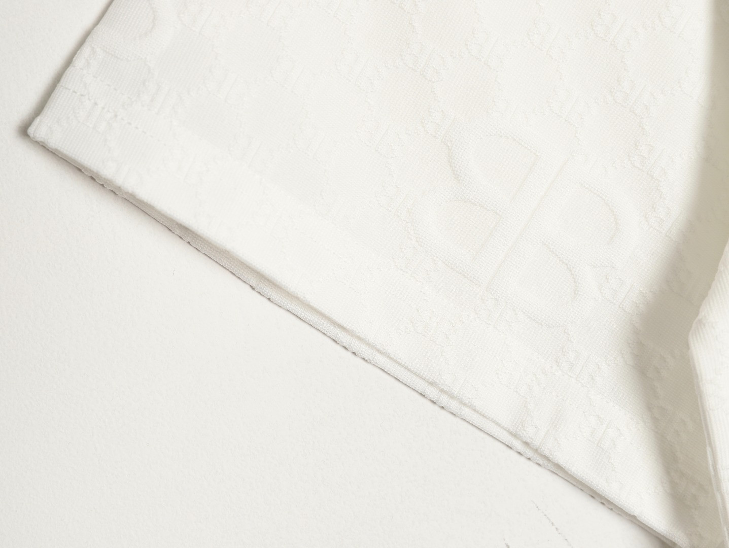 Ba*len*cia*ga 25ss Short-sleeved T-shirt