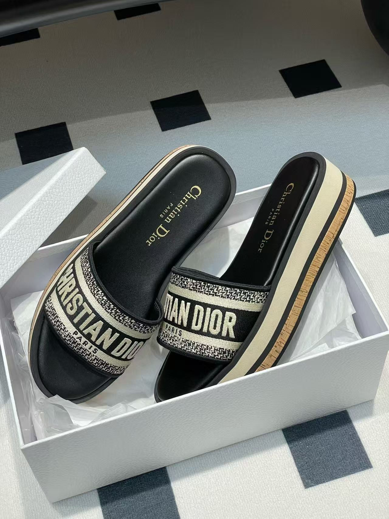 UA D*0riviera Dway Platform Slide