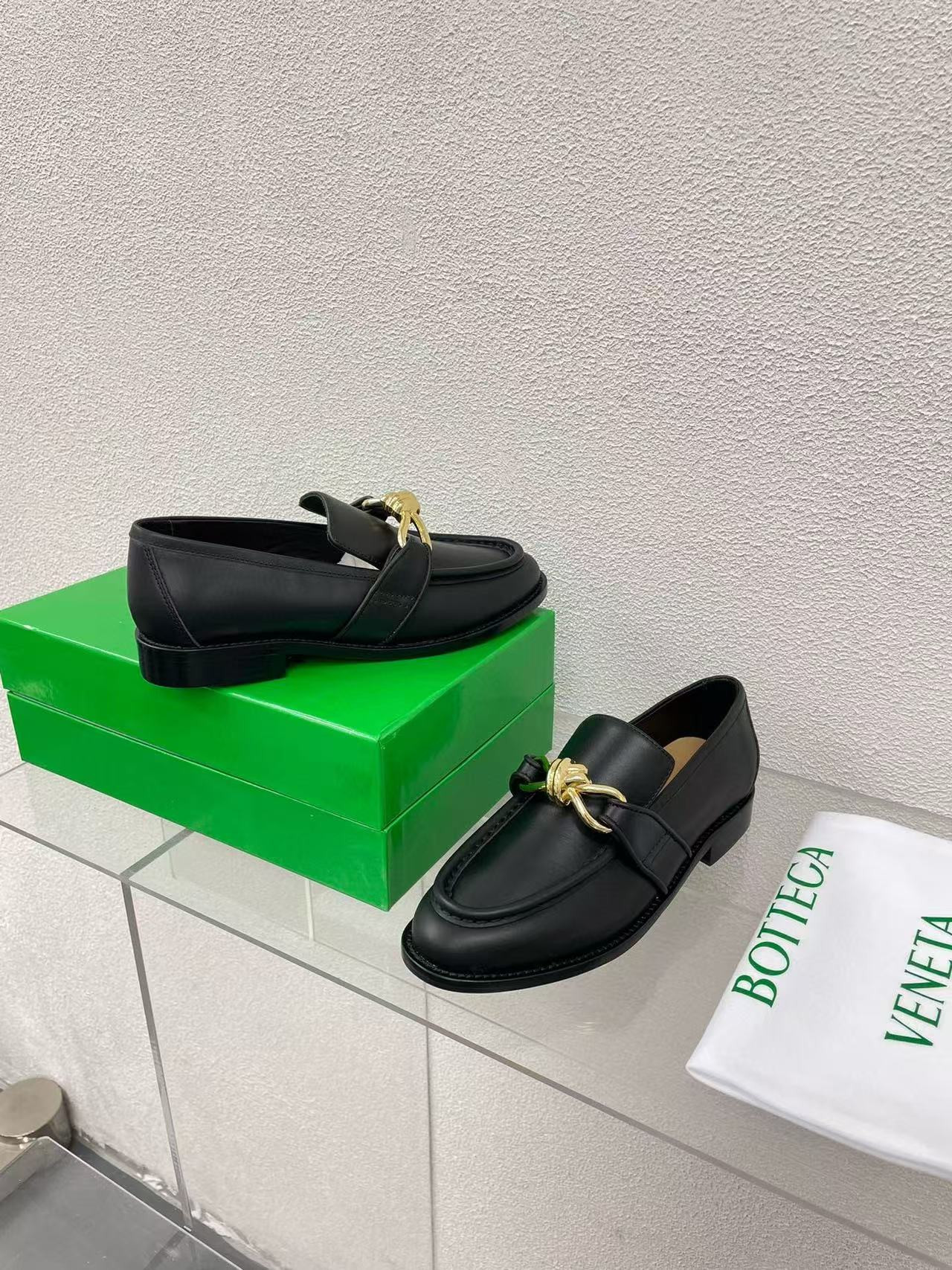 UA Bo*te*ga Ve*ne*ta Loafers Shoes