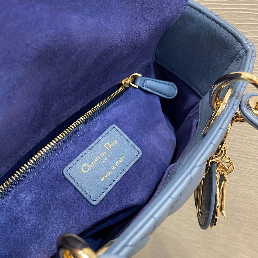 Small Lady D*0r Bag 8 x 6.5 x 3 inches