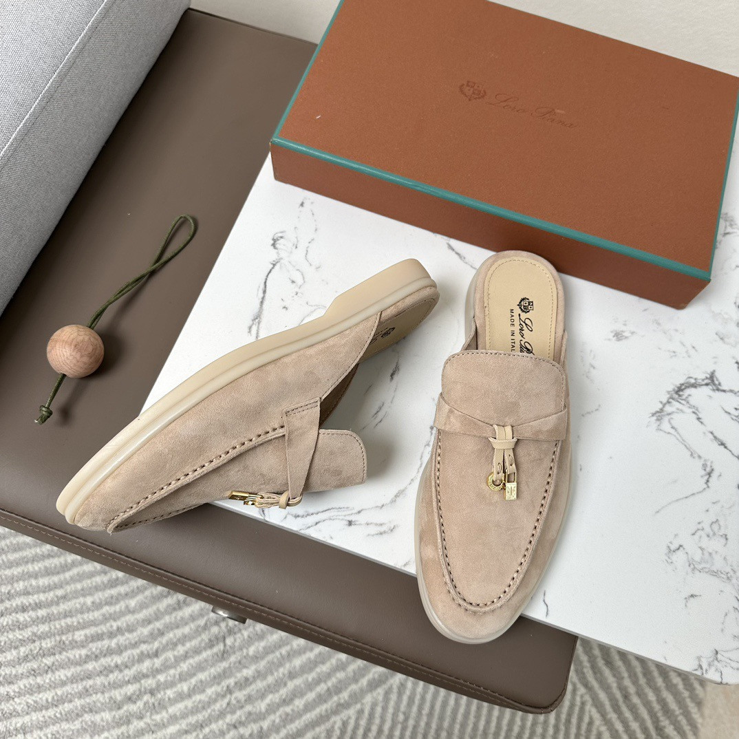 UA L**o p*ana Babouche Charms Walk Loafers