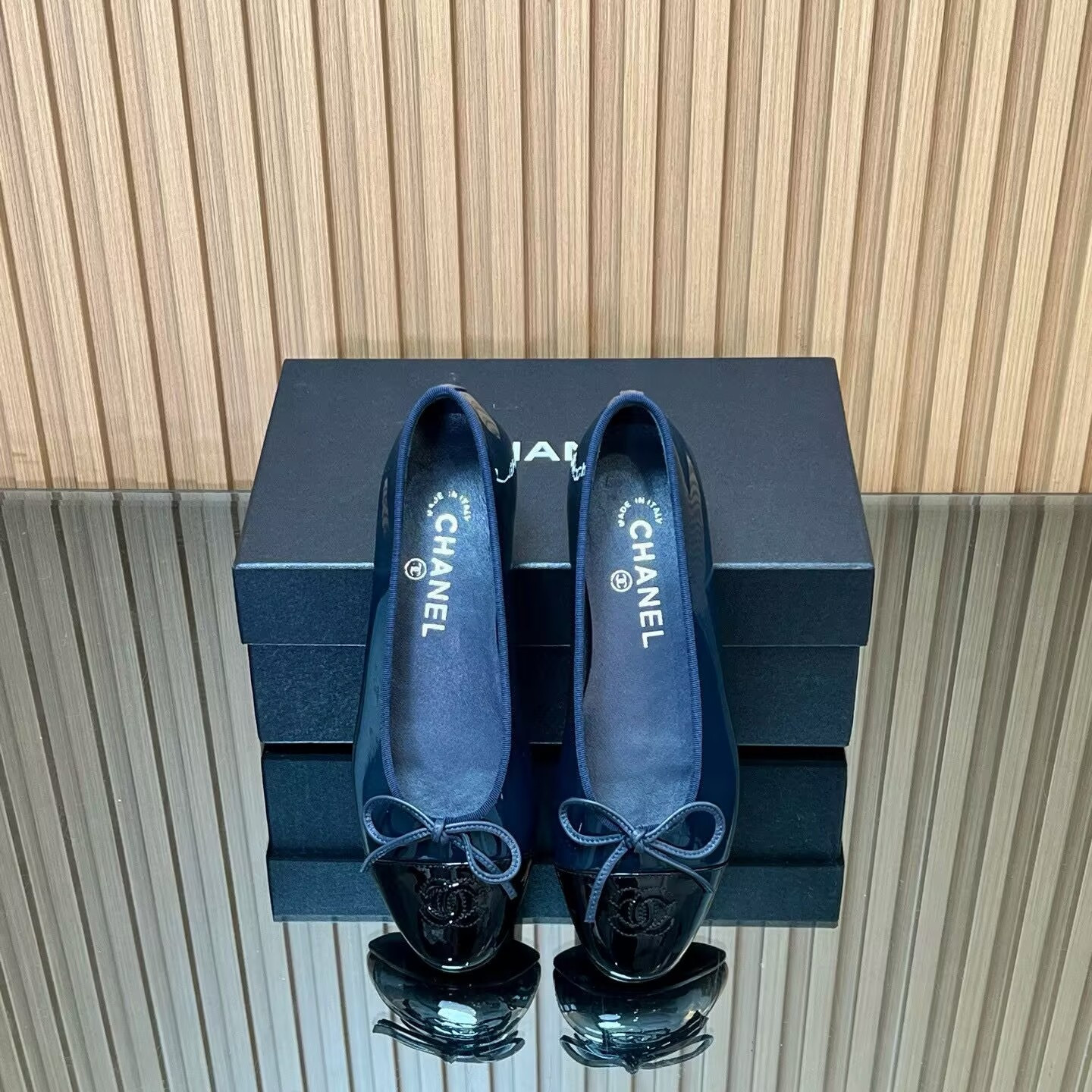 UA Ch*el Ballet flats