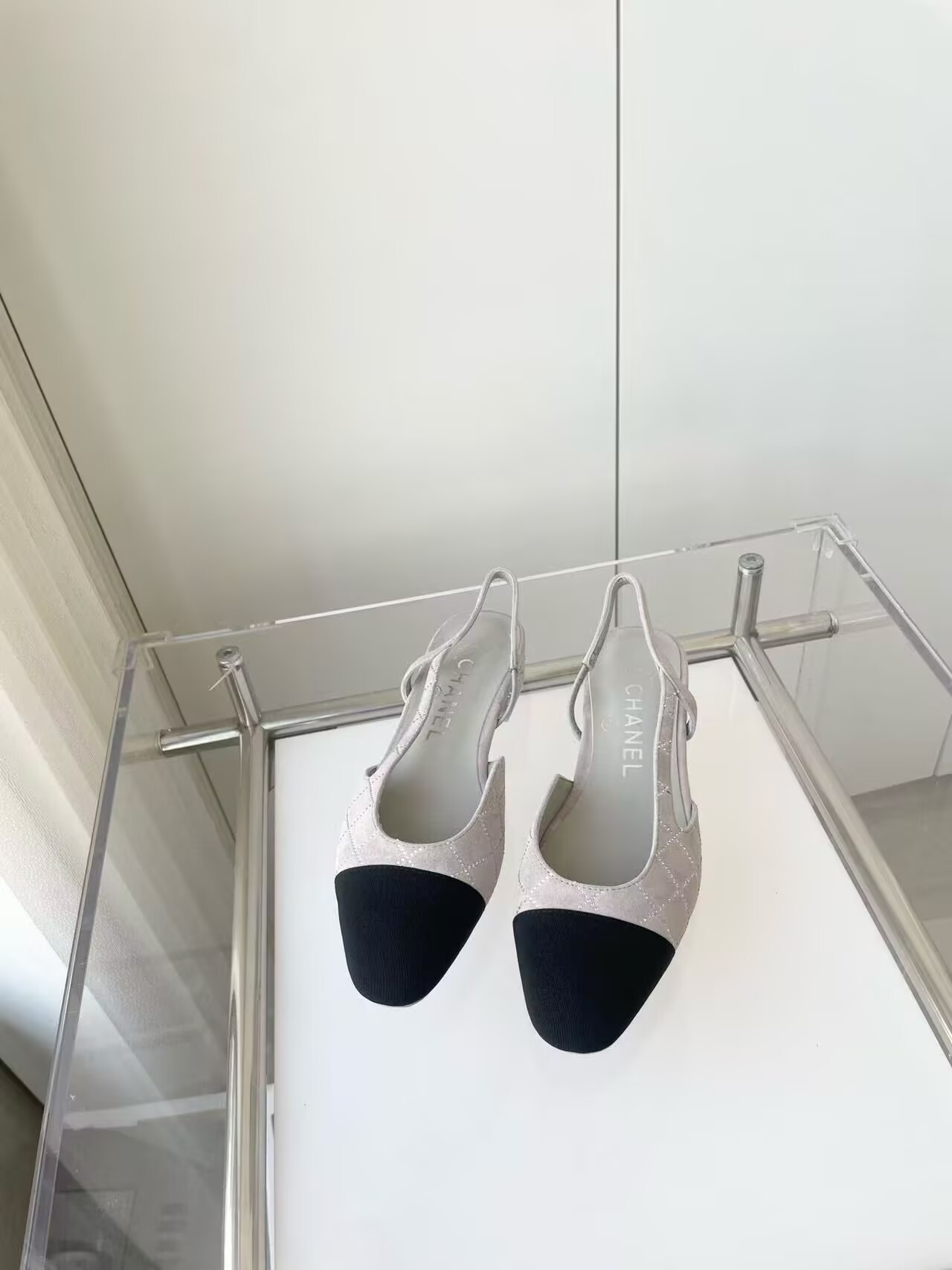 UA Ch*el SLINGBACKS FLAT